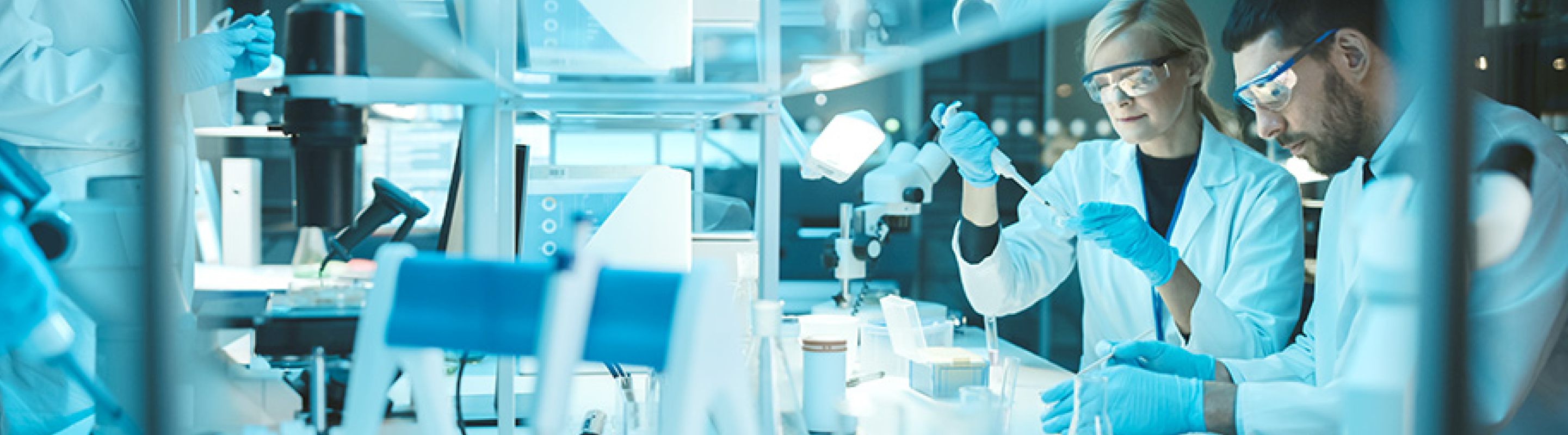 Pharmaceutical laboratory researchers